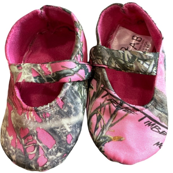 New 2fabs Pink Camp Slip ons! 12-18 months - Picture 2 of 4